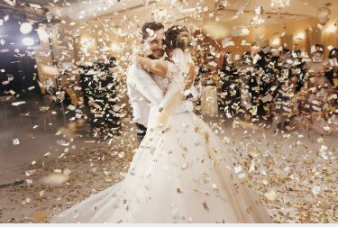 wedding dance confetti