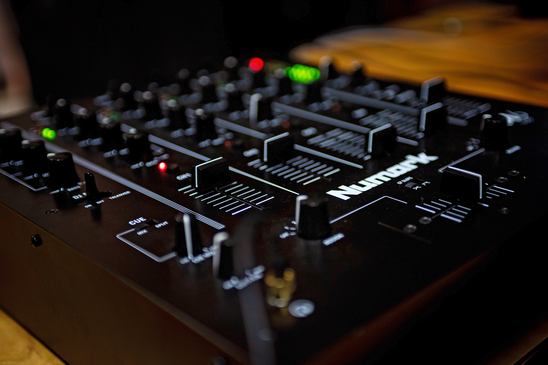 Numark Mixer